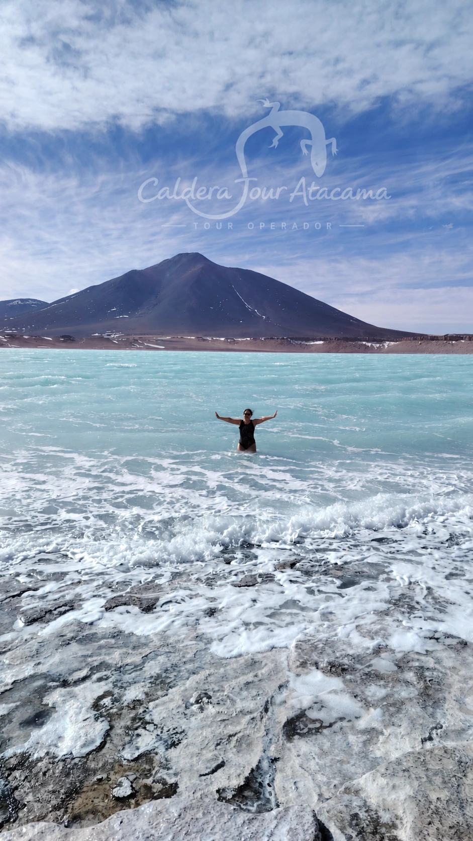 Experiencia en la laguna turquesa de Atacama High Altitude